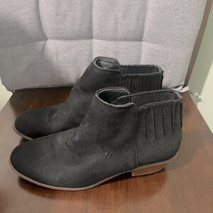 Size 8 Suede booties